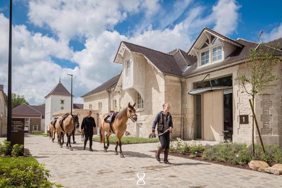 Le Grand Pavillon Chantilly Exterior photo